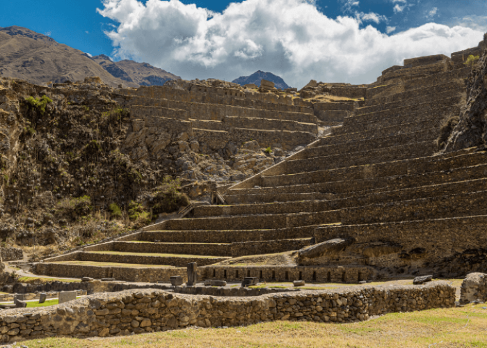 sacred-valley-guide-what-to-do-see-exploor-peru-ollantaytambo